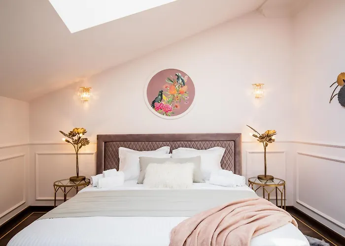 Old Town Luxury Suites