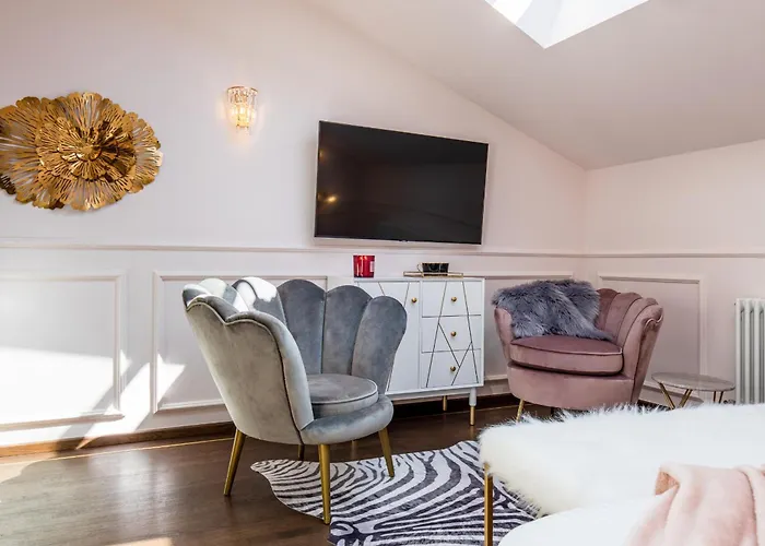 Old Town Luxury Suites